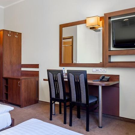 Hotel Mikulski Gliwice Buitenkant foto