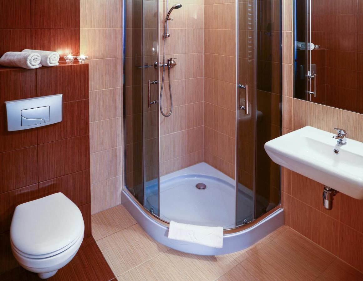 Hotel Mikulski Gliwice Buitenkant foto